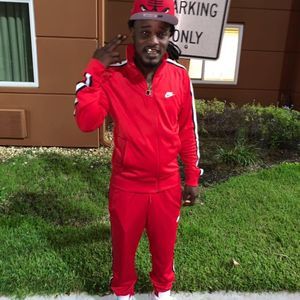 Meet your Posher, Enrique